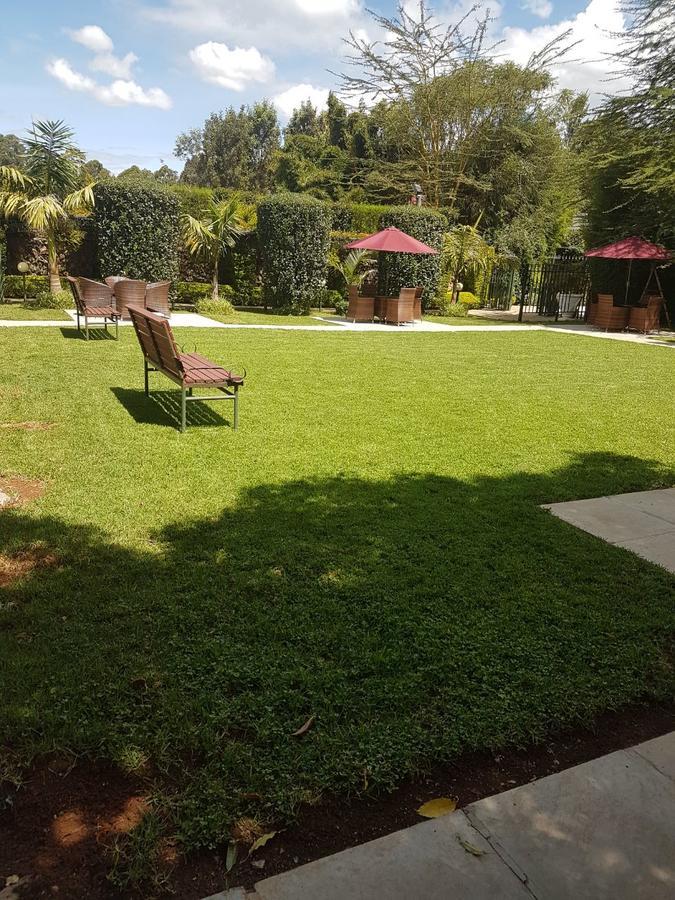 The Noble Hotel & Conference Centre Eldoret Esterno foto
