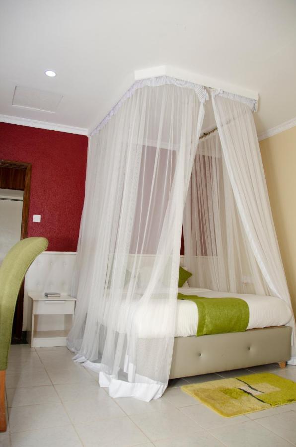 The Noble Hotel & Conference Centre Eldoret Esterno foto